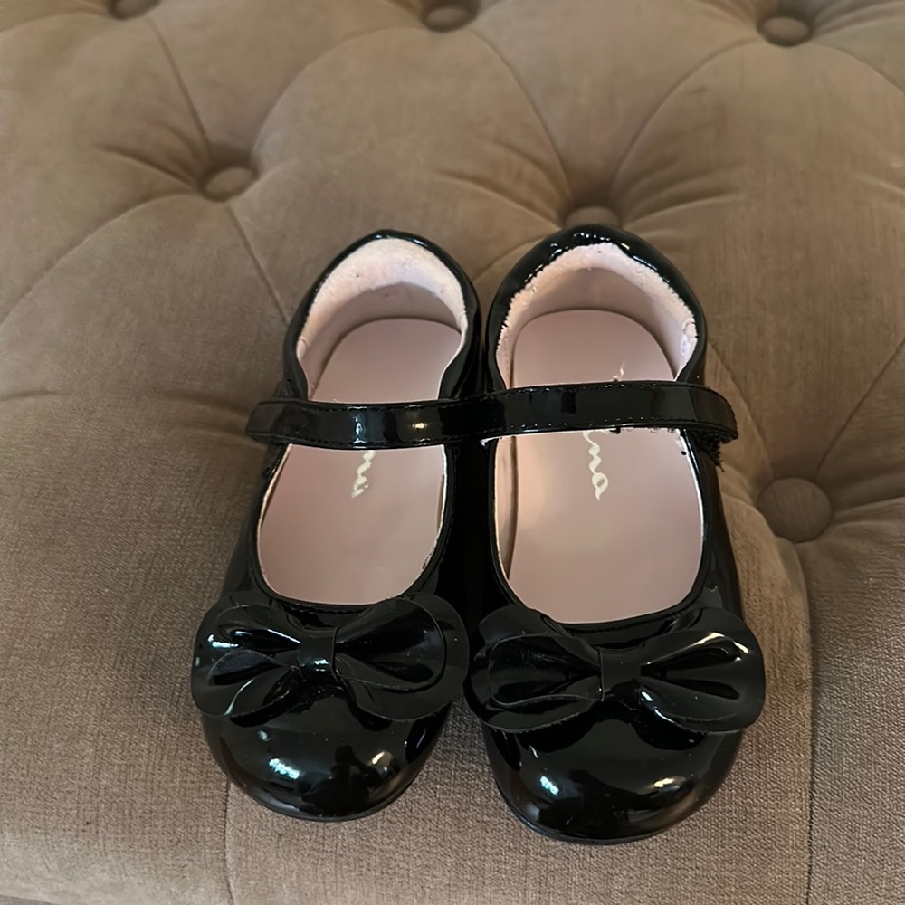 Dress shoes